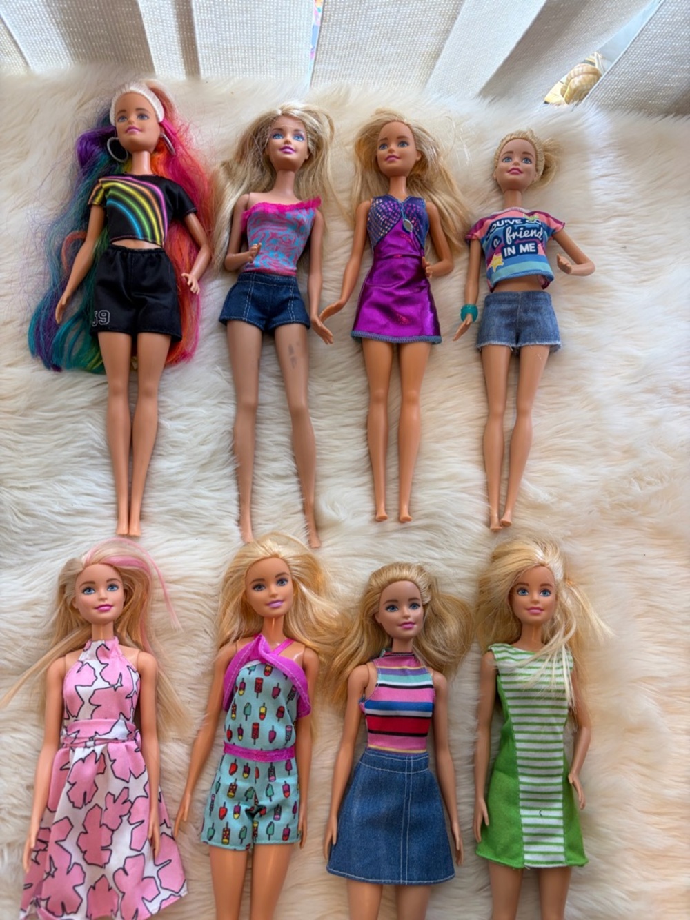 Barbie’s bundle - Picture 2 of 2